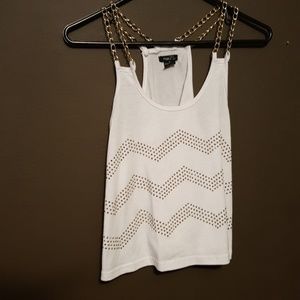 Chained strap tank